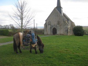 Left, next to the church view on Saint-Amand-Mortrond, which is halfway for today