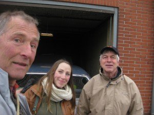 Met huisartsenpostchauffeur, Jos M, in de Duitse Selfkant, op de foto
