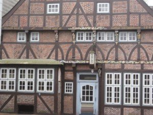 Ook in het fraaie Rensburg staan in het centrum nog veel historische panden