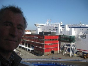 De collega-ferry in Frederikshavn, die naar Gotheburg, Zweden, gaat