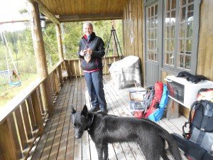 Even pauze op een waranda van een buitenhuisje